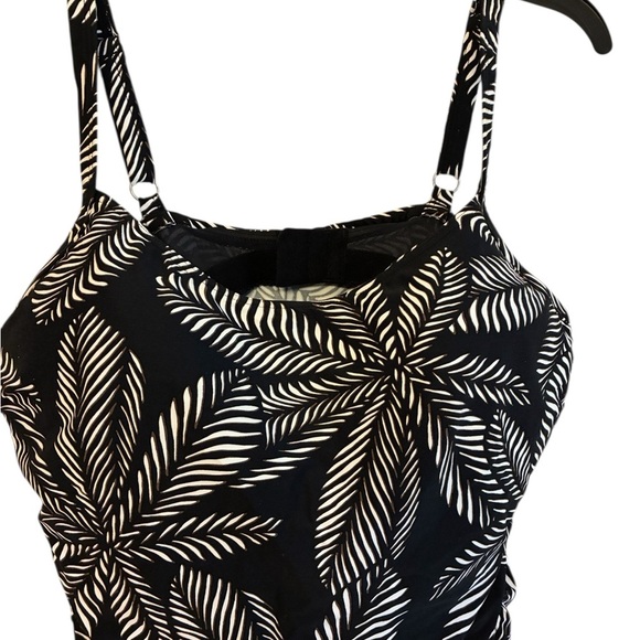 CoCo Reef Black Botanical Print Tankini with Built in Underwire Bra - Picture 7 of 14